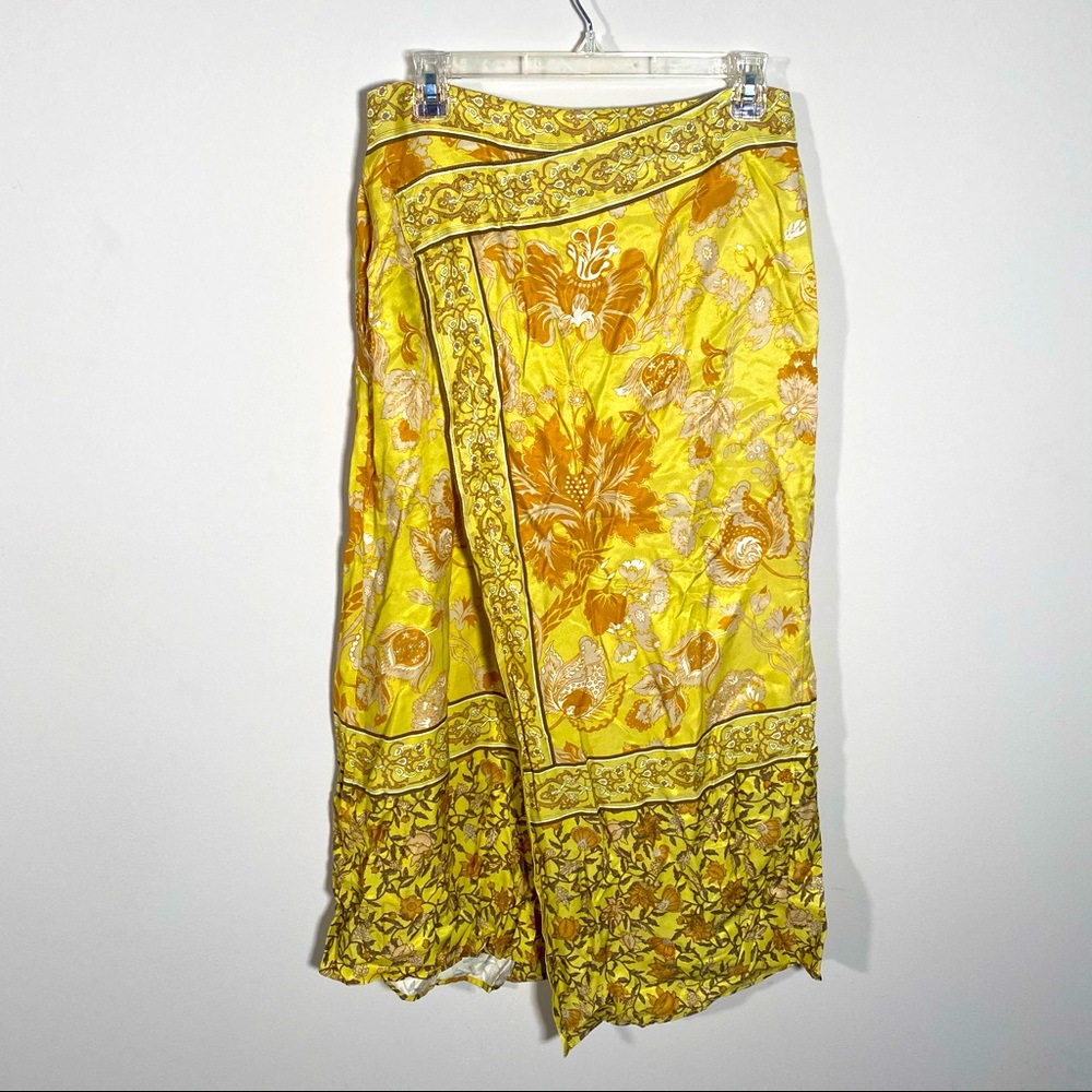 H&M Asymmetric Printed Skirt